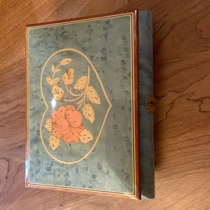 Reuge vintage music box. Plays “I will always love you”